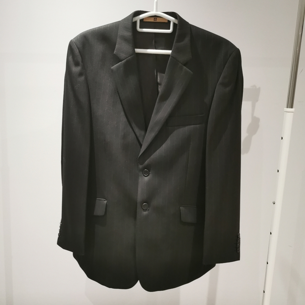 4 you suits /jacket and trouser pants for men.